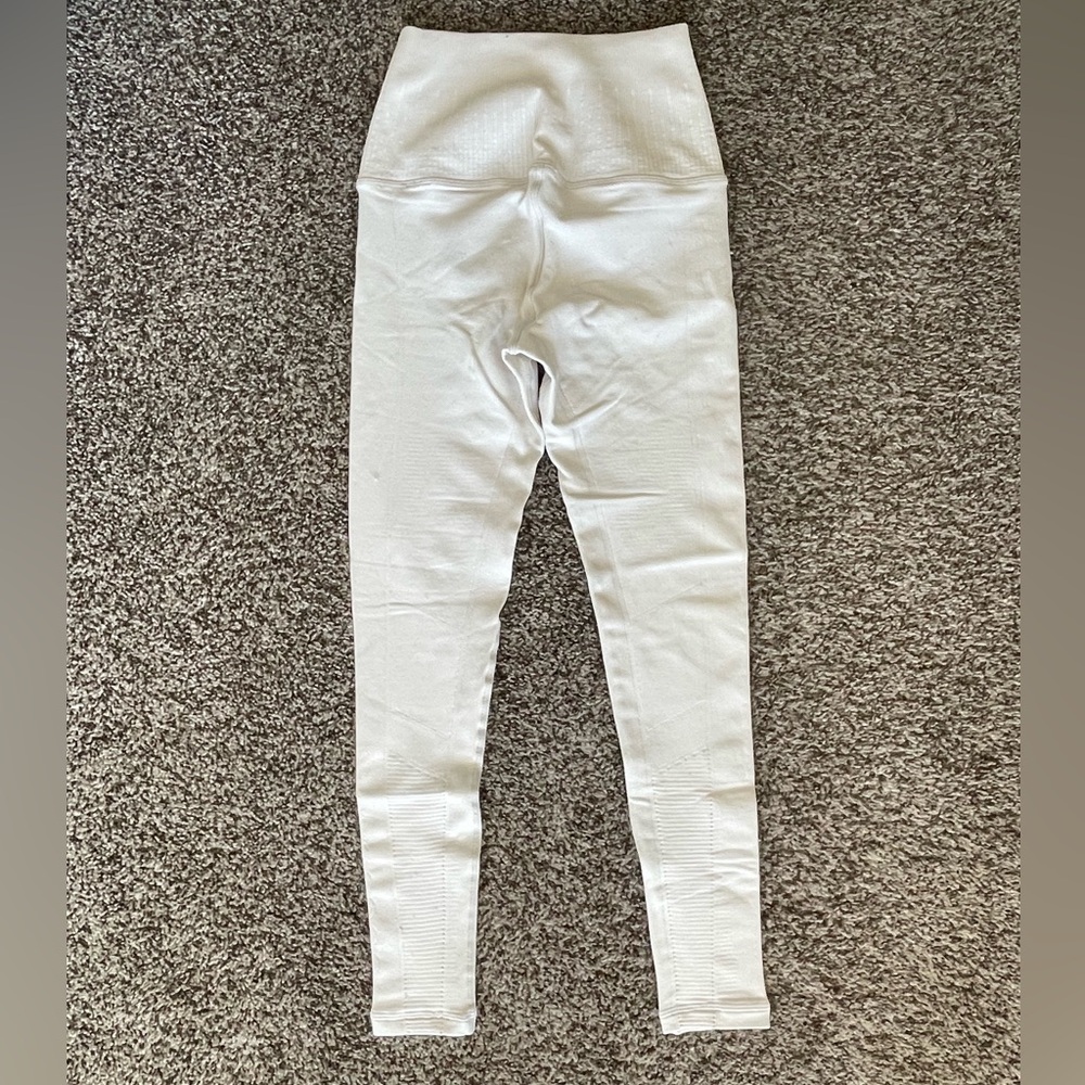 Avocado white leggings